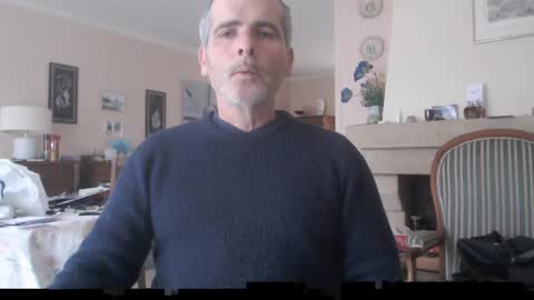 Snapshot of aalex1717 chatting on January 10, 10:28 am Aalex1717 online show from January 10, 10:28 am