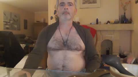 Snapshot of aalex1717 chatting on February 1, 5:49 am Aalex1717 online show from February 1, 5:49 am