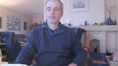 Snapshot of aalex1717 chatting on February 2, 7:20 am Aalex1717 online show from February 2, 7:20 am