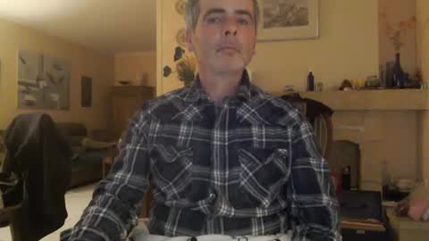 Snapshot of aalex1717 chatting on February 3, 6:02 am Aalex1717 online show from February 3, 6:02 am