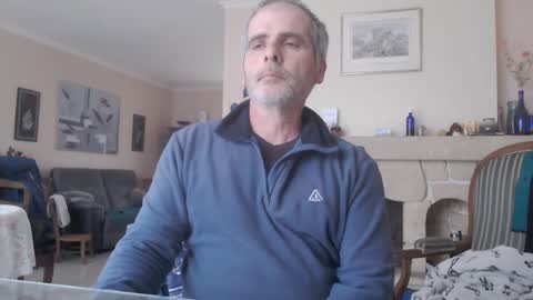 Snapshot of aalex1717 chatting on February 9, 3:01 pm Aalex1717 online show from February 9, 3:01 pm