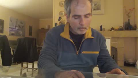 Snapshot of aalex1717 chatting on February 13, 9:06 pm Aalex1717 online show from February 13, 9:06 pm