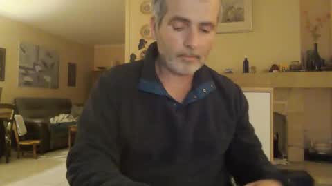 Snapshot of aalex1717 chatting on February 16, 8:33 pm Aalex1717 online show from February 16, 8:33 pm