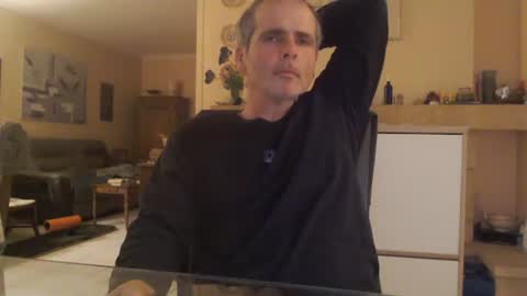 Snapshot of aalex1717 chatting on February 24, 9:31 pm Aalex1717 online show from February 24, 9:31 pm