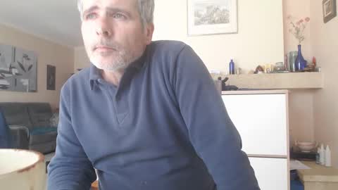 Snapshot of aalex1717 chatting on March 1, 11:39 am Aalex1717 online show from March 1, 11:39 am