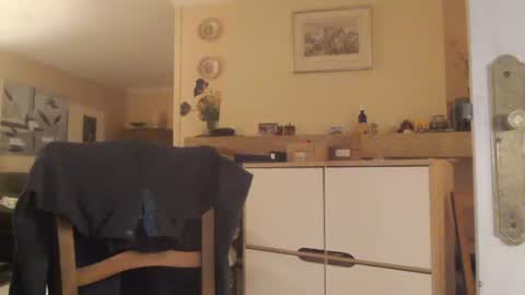 Snapshot of aalex1717 chatting on March 12, 11:01 pm Aalex1717 online show from March 12, 11:01 pm