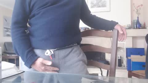 Snapshot of aalex1717 chatting on October 9, 8:12 am Aalex1717 online show from October 9, 8:12 am