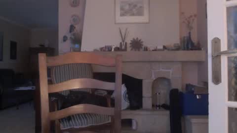 Snapshot of aalex1717 chatting on November 1, 7:21 am Aalex1717 online show from November 1, 7:21 am