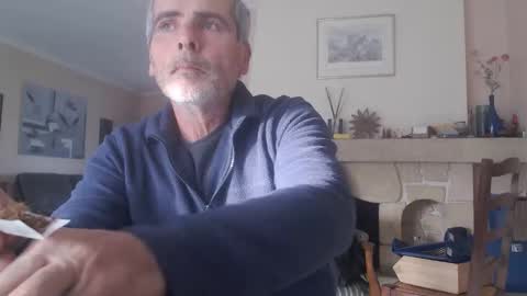 Snapshot of aalex1717 chatting on November 22, 3:11 pm Aalex1717 online show from November 22, 3:11 pm