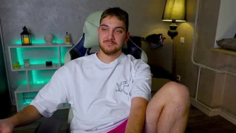 Alex online show from December 14, 8:13 am