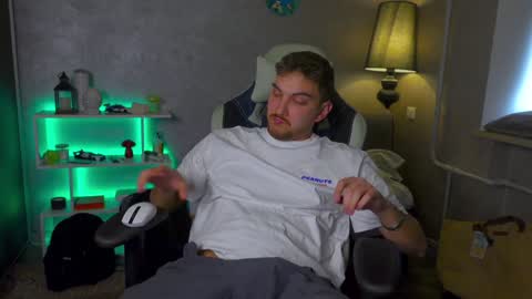 Alex online show from February 2, 8:02 am