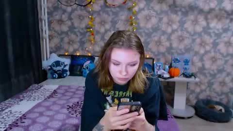 Snapshot of aalicebubble chatting on October 27, 6:45 pm Alice online show from October 27, 6:45 pm