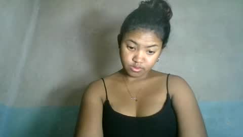 aariciah online show from July 31, 12:43 am
