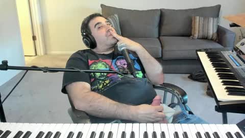 Snapshot of aaroleplayer chatting on May 12, 10:51 pm Aaron online show from May 12, 10:51 pm