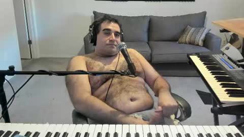 Snapshot of aaroleplayer chatting on June 18, 11:42 pm Aaron online show from June 18, 11:42 pm