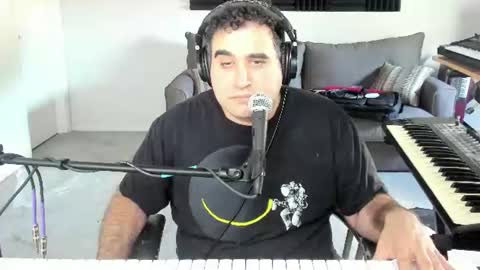 Snapshot of aaroleplayer chatting on July 3, 8:26 pm Aaron online show from July 3, 8:26 pm