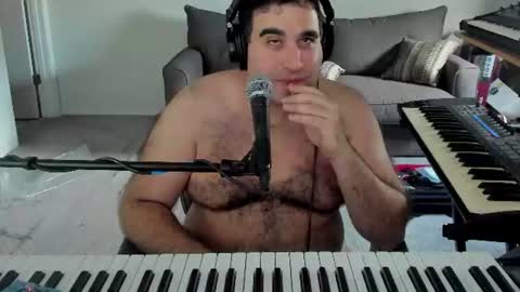 Snapshot of aaroleplayer chatting on July 9, 9:52 pm Aaron online show from July 9, 9:52 pm