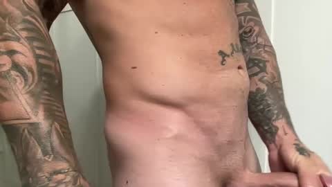 Snapshot of aaron846576 chatting on October 14, 12:50 pm Canadashung online show from October 14, 12:50 pm