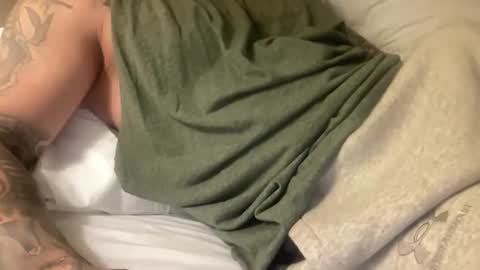 Snapshot of aaron846576 chatting on March 30, 12:22 am Canadashung online show from March 30, 12:22 am