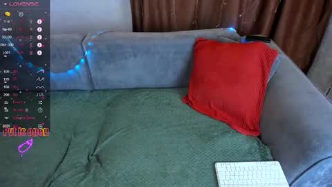 Snapshot of aaron_bang chatting on March 17, 1:32 am Aaron Bang online show from March 17, 1:32 am