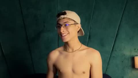 Aaron Ezequiel online show from October 11, 9:24 pm