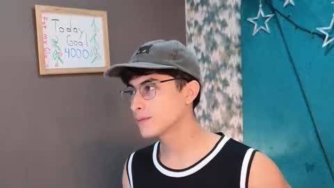 Aaron Ezequiel online show from January 16, 8:46 pm