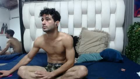 aaron_jones_1 online show from May 2, 7:19 pm
