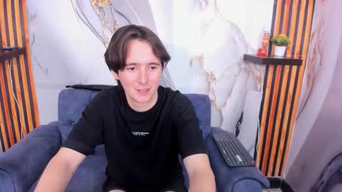 Aaron online show from November 26, 4:13 am