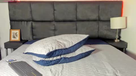 Aron online show from October 22, 7:13 pm