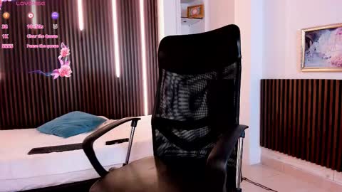 Aaron online show from January 10, 7:48 pm