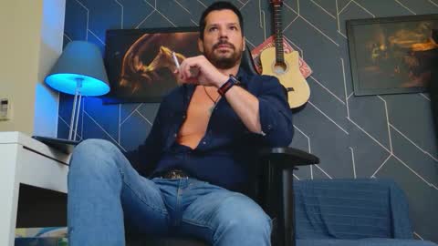 Aaron online show from September 21, 4:41 pm