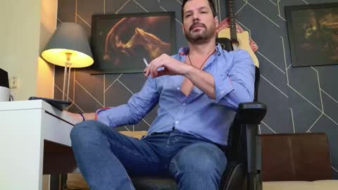 Aaron online show from December 23, 8:12 am