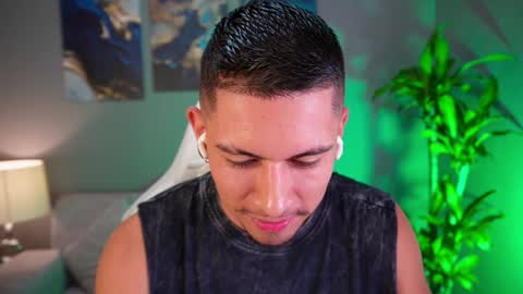 AARON  online show from January 5, 12:31 am