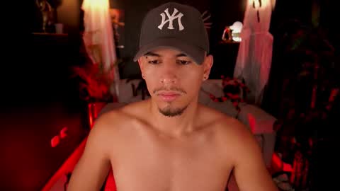 AARON  online show from October 3, 11:29 am