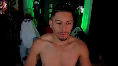 AARON  online show from October 25, 10:23 am