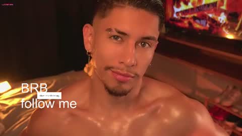 AARON  online show from June 19, 1:21 am