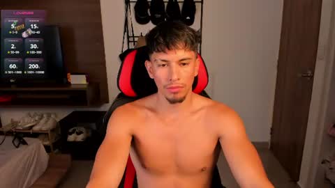 AARON  online show from July 28, 2:13 pm