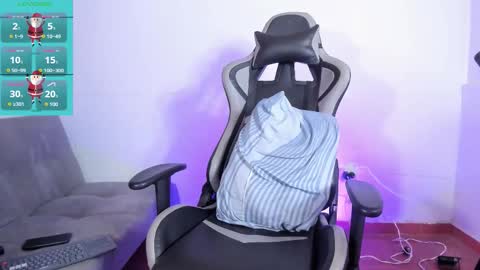 Snapshot of aaronhunter__ chatting on November 30, 6:39 am ig aaron hunter123 online show from November 30, 6:39 am