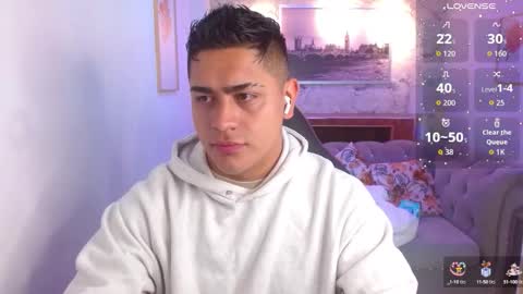 Snapshot of aaronn_12 chatting on September 17, 12:07 pm Aaron online show from September 17, 12:07 pm