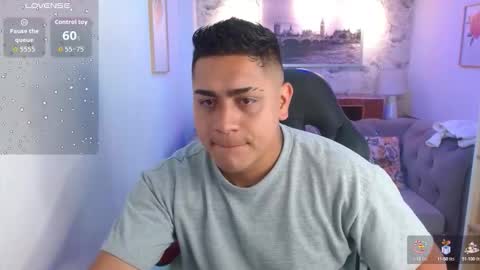 Snapshot of aaronn_12 chatting on September 19, 12:17 pm Aaron online show from September 19, 12:17 pm