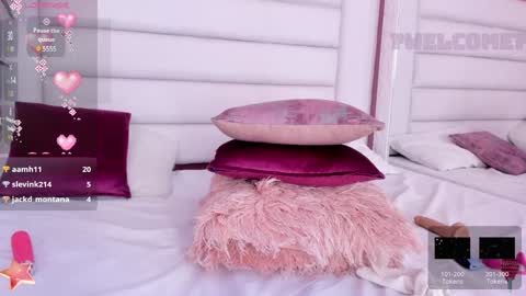 Snapshot of abbey_walker chatting on January 26, 6:07 am abbey_walker online show from January 26, 6:07 am