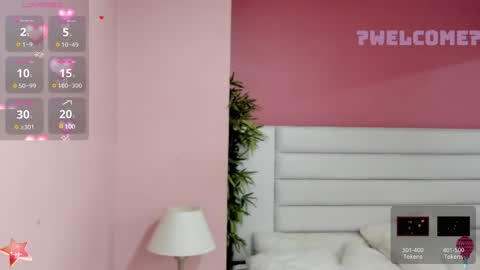 Snapshot of abbey_walker chatting on January 27, 2:42 am abbey_walker online show from January 27, 2:42 am