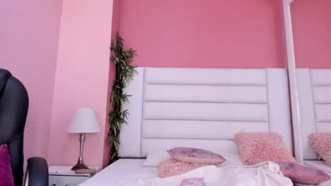 Snapshot of abbey_walker chatting on February 14, 10:38 am abbey_walker online show from February 14, 10:38 am