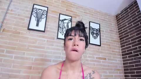 Snapshot of abbey_walker chatting on November 4, 11:09 am abbey_walker online show from November 4, 11:09 am