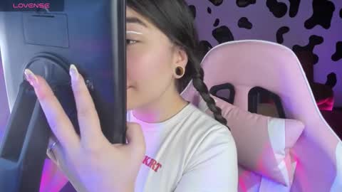 April online show from November 6, 1:06 am