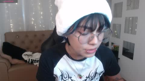 Abbi online show from December 13, 7:43 pm