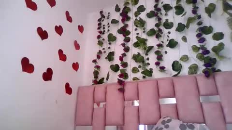 Snapshot of abby_moss_2 chatting on May 5, 3:31 pm abby_moss_2 online show from May 5, 3:31 pm