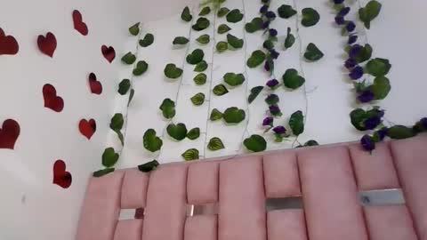 Snapshot of abby_moss_2 chatting on May 29, 1:31 pm abby_moss_2 online show from May 29, 1:31 pm