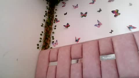 Snapshot of abby_moss_2 chatting on June 27, 7:19 pm abby_moss_2 online show from June 27, 7:19 pm