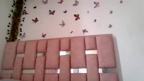 Snapshot of abby_moss_2 chatting on July 4, 6:47 pm abby_moss_2 online show from July 4, 6:47 pm
